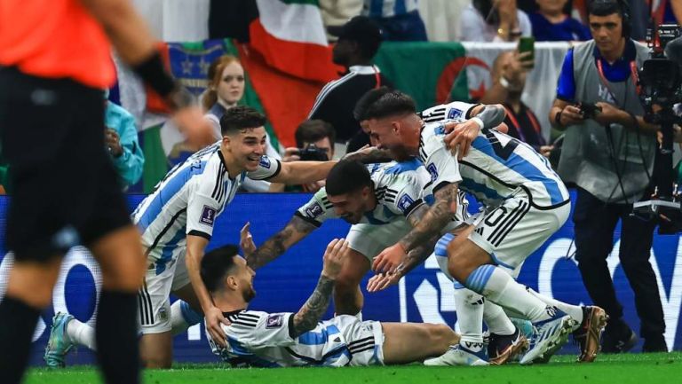 Lionel Messi marcó el primer gol de Argentina