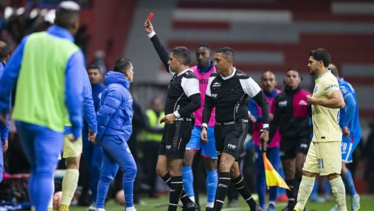 Se calentaron los ánimos en el partido 