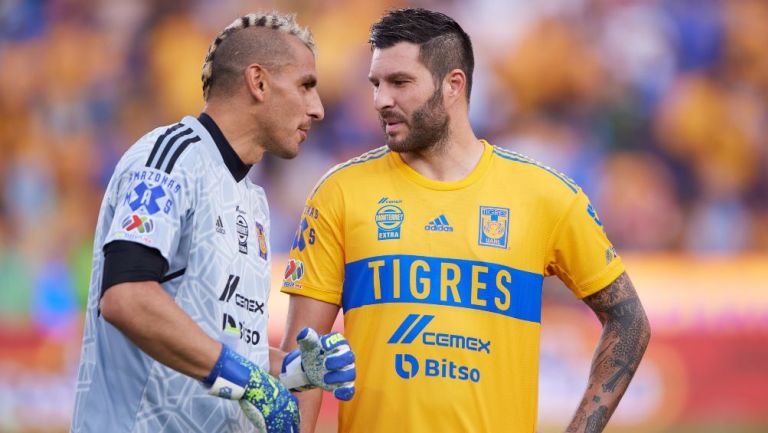 Nahuel Guzmán bromea con Gignac