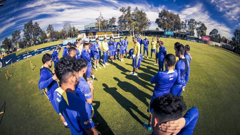 América entrenó con plantilla completa de cara a su debut en el CL23