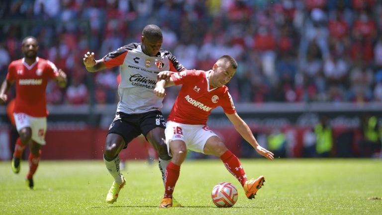 Atlas vs Toluca, en riesgo de posponerse por pésimas condiciones del campo tras concierto del 'Buki'