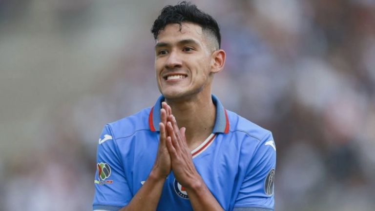 Antuna se quedará en la CDMX y no jugará en el debut de Cruz Azul