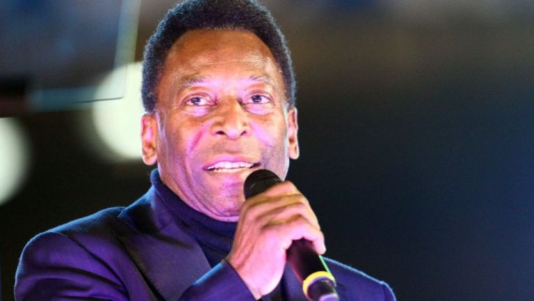 Pelé fue homenajeado en el Azteca 