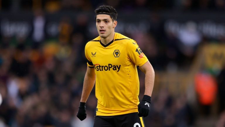 Wolves vencen a West Ham con gol anulado a Raúl Jiménez 