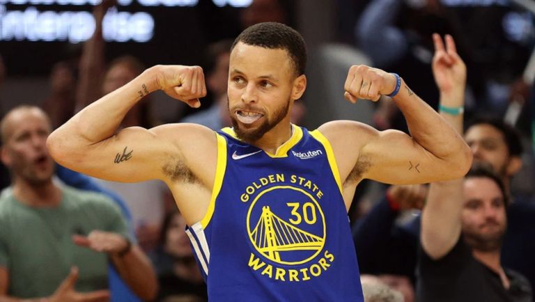 Curry en un juego de Golden State