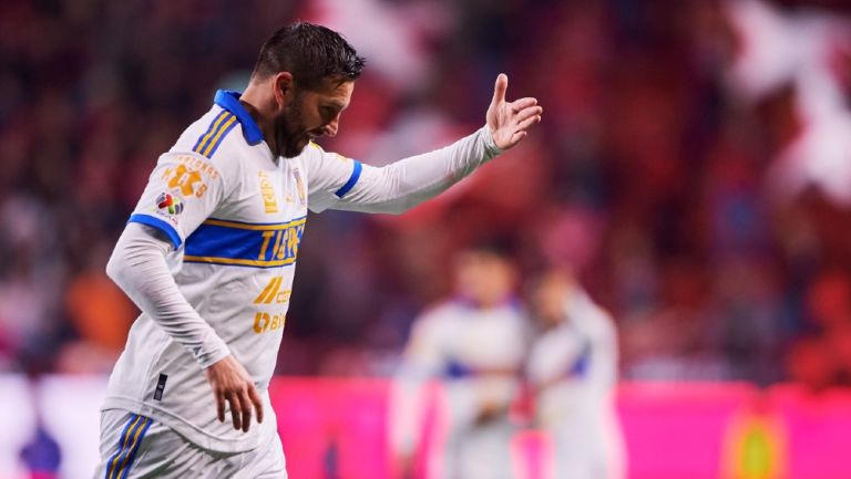 Gignac marcó golazo y rescató empate de Tigres ante Xolos para dormir en la cima