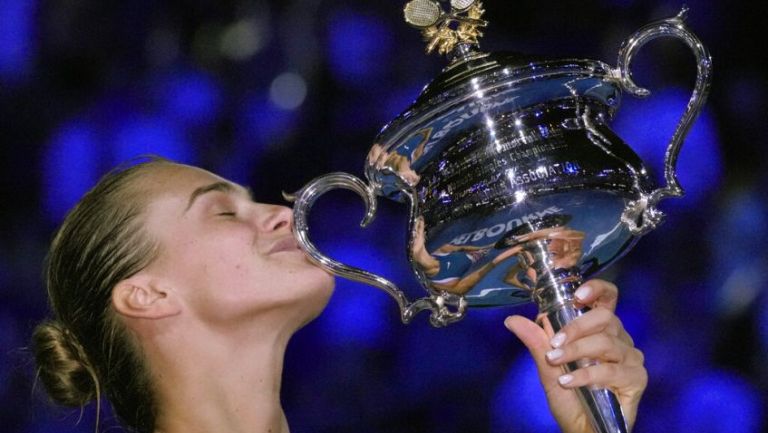 Sabalenka se corona en Australia tras derrotar a Rybakina