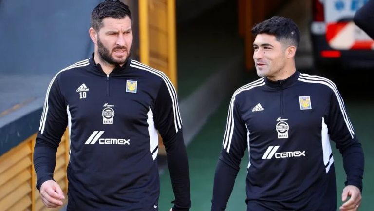 Nico Ibáñez junto a André-Pierre Gignac