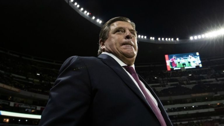 Miguel Herrera no fue bien recibido en su regreso al Estadio Azteca