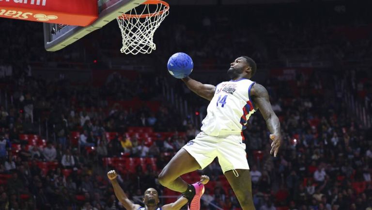 NBA: DK Metcalf enseña sus habilidades de basquetbol en en All Star  Celebrity Game