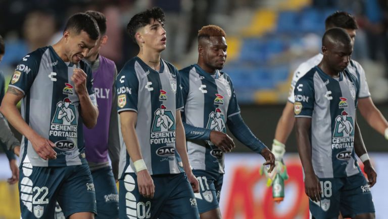 Guillermo Almada molesto por jugar jornada doble y su rival no: 'Pasa sólo en el futbol mexicano'