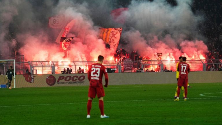 Los hechos en la cancha del Dortmund que dejaron a dos heridos