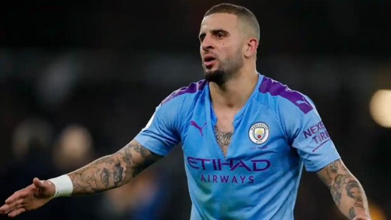 Kyle Walker del Manchester City es investigado por hacer exhibicionismo en estado de ebriedad en un bar