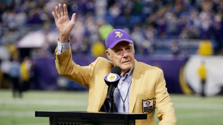 Bud Grant, exentrenador de los Vikings de Minnesota