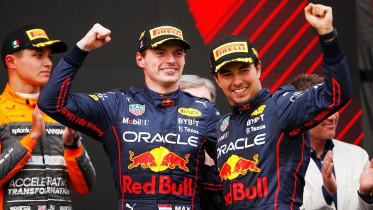 Checo Pérez y Verstappen en un GP de la F1