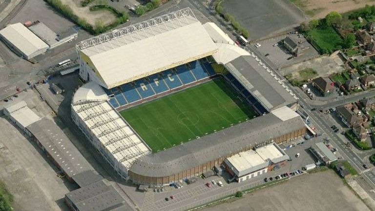 Leeds United evacuó su estadio por amenaza de bomba