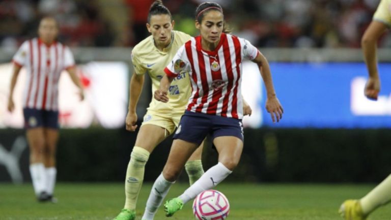 Caro Jaramillo y Aurelien Kaci durante las semifinales del Apertura 2023