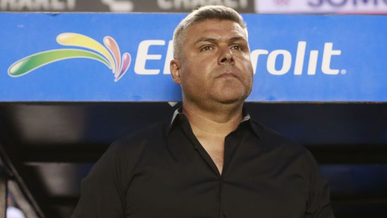 Mauro Gerk, entrenador de los Gallos