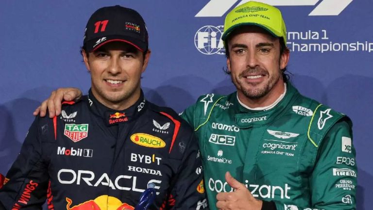 Fernando Alonso 'pide' ayuda a Checo Pérez para su victoria 33