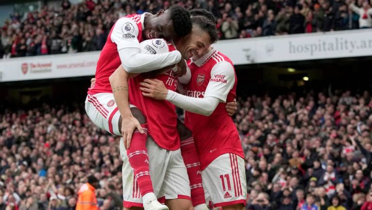 Arsenal goleó al Leed y sigue como líder absoluto de la Premier League