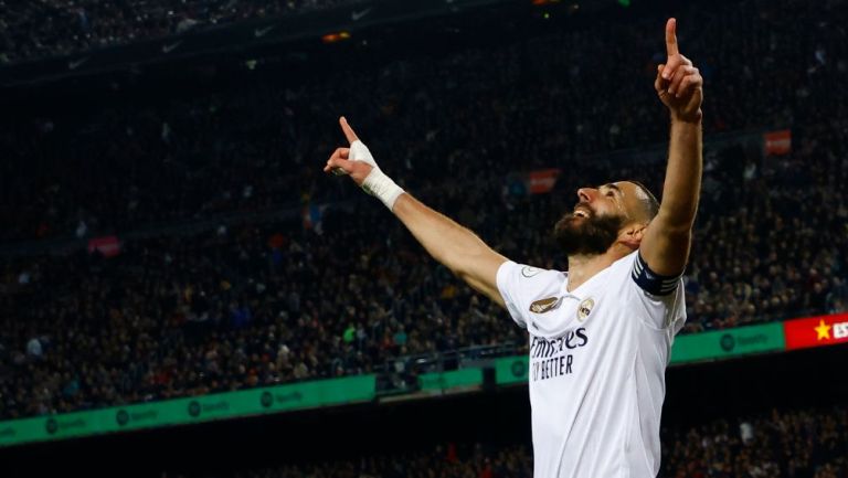 Karim Benzema logró un 'hat-trick' en el duelo