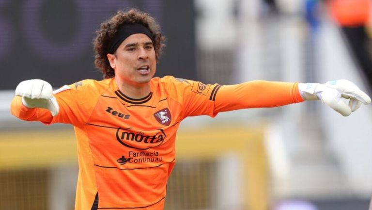 Guillermo Ochoa en el empate de la Salernitana ante el Inter de Milán