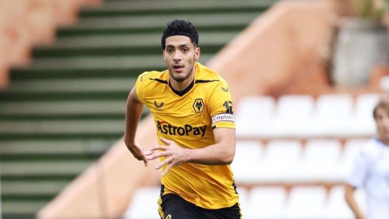 Raúl Jiménez vive un momento complicado en Wolves