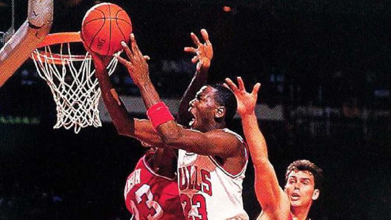 Michael Jordan Tenis del hist rico jugador se subastan por m s de