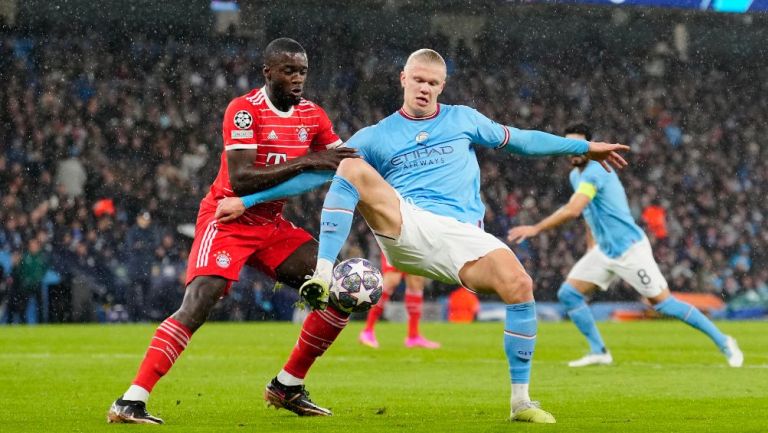 Upamecano tuvo un juego complicado vs Manchester City