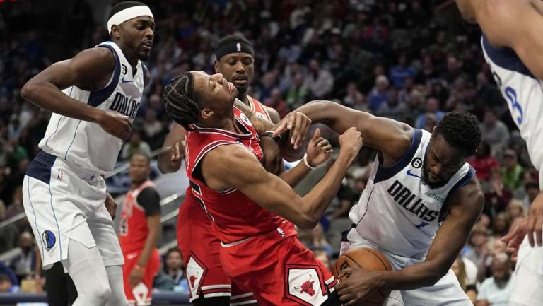 NBA: Mavericks son multados por dejar a sus titulares fuera ante los Bulls