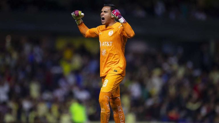 América: Malagón le responde a Keylor Navas tras declaración de querer jugar en el club