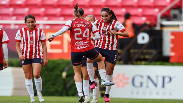 Las jugadoras de Chivas celebraron así el segundo gol del partido vs León