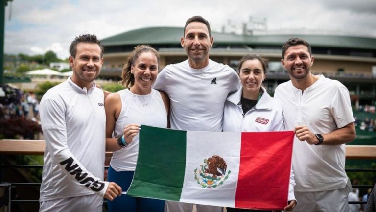 Miguel Reyes, Giuliana Olmos, Santiago González, Fernanda Contreras y Hans Verdugo en Wembley