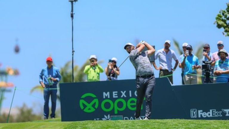 Golfista en el Abierto Vidanta de México en 2022