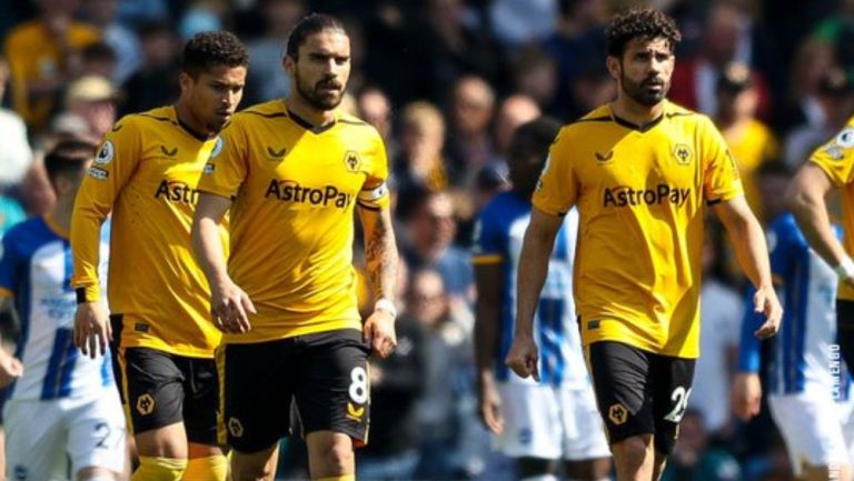 Jugadores del Wolverhampton ante el Brighton