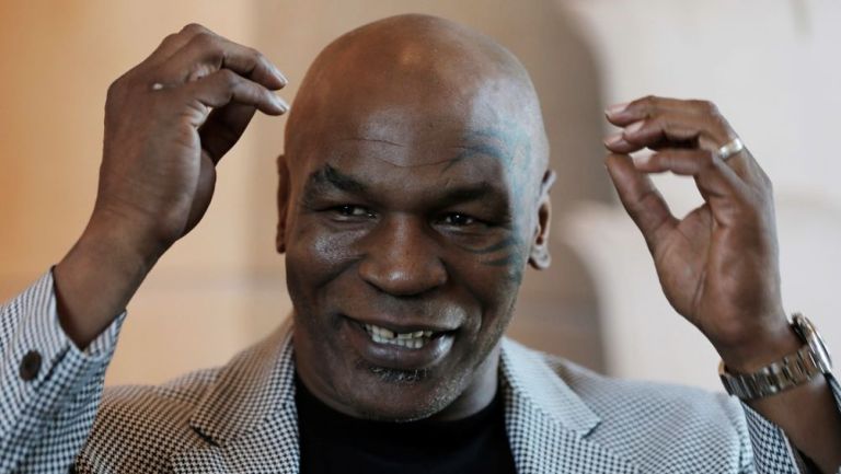 Mike Tyson considera que a Canelo se le acabó su mejor época