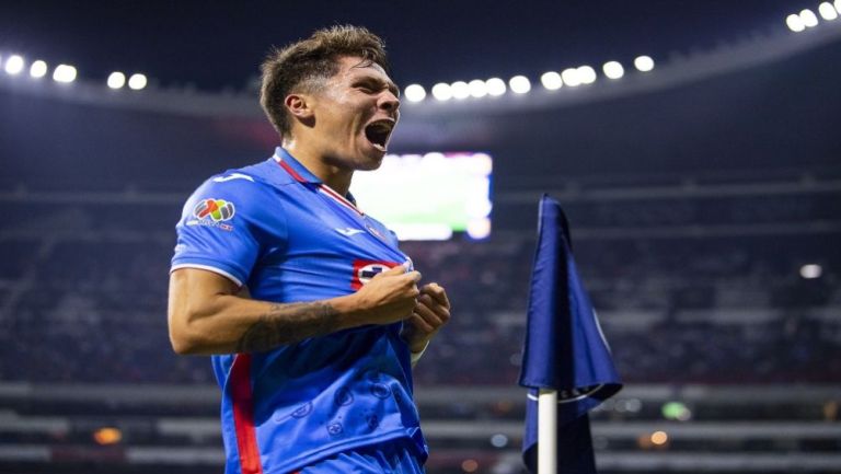 Rodrigo Huescas celebra gol vs Santos