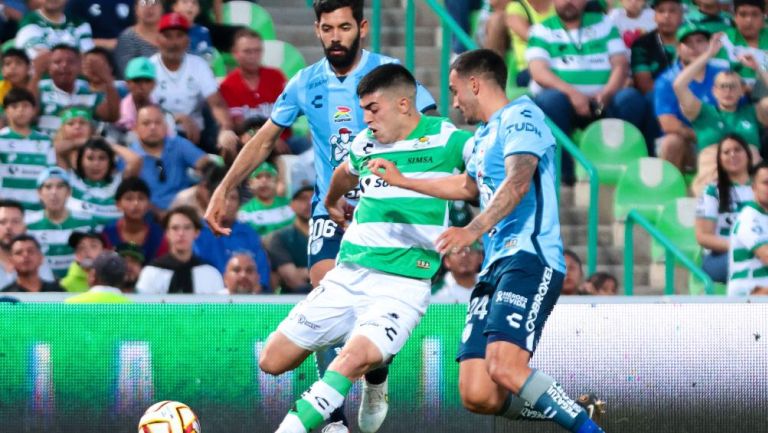 Jugadores de Santos y Pachuca en Torreón