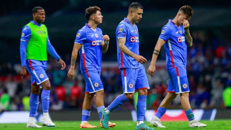 Cruz Azul rompió filas este lunes