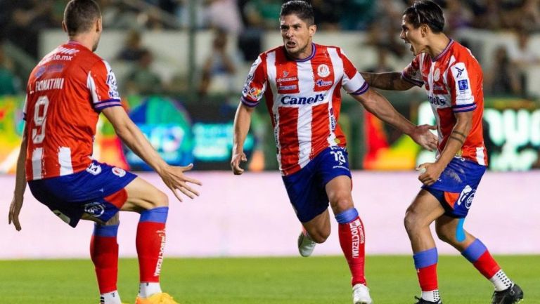 Javier Güemez celebrando su gol ante León en Repechaje