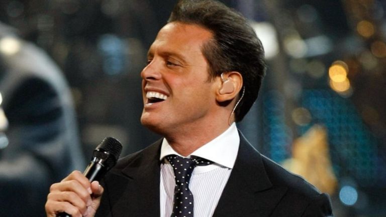 Luis Miguel en un concierto