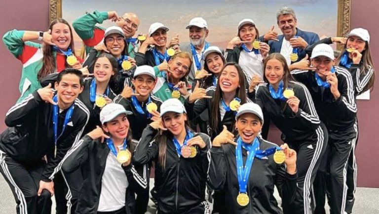 Equipo de Natación agradec apoyo a Elías Ayub: "Nos pediste una medalla y te trajimos seis"