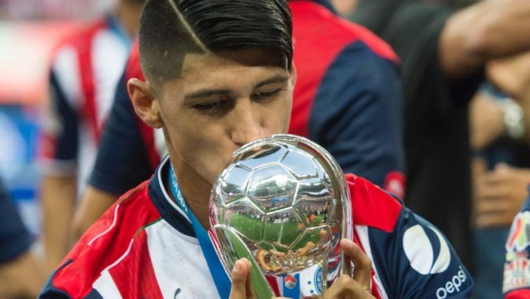 Alan pulido cuando fue campeón con Chivas en 2017