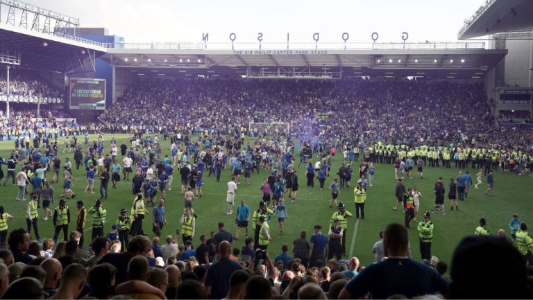 Los aficionados invadieron Goodison Park