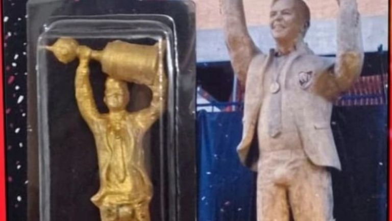 Figura de la estatua de Marcelo Gallardo saldrá a la venta: "Viene empaquetado"