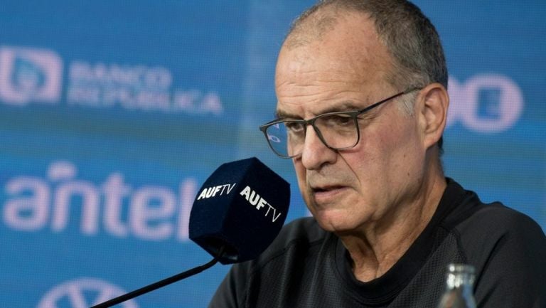 Marcelo Bielsa revela lista de Uruguay con base de la Liga MX 