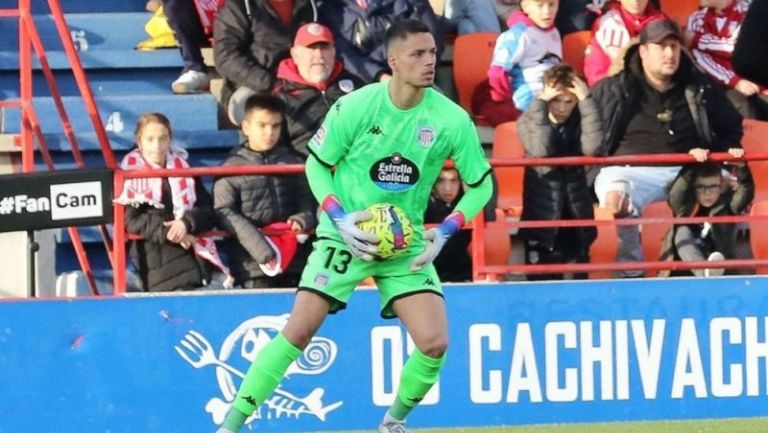 Óscar Whalley durante un partido con el Deportivo Lugo 