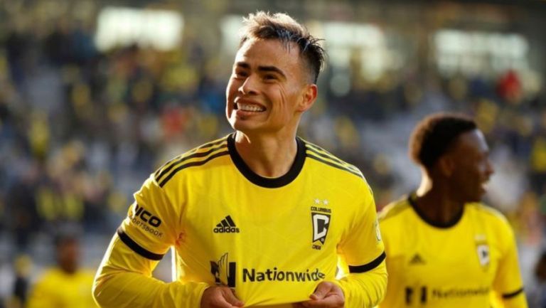 Lucas Zelarayán festeja un gol con el Columbus Crew