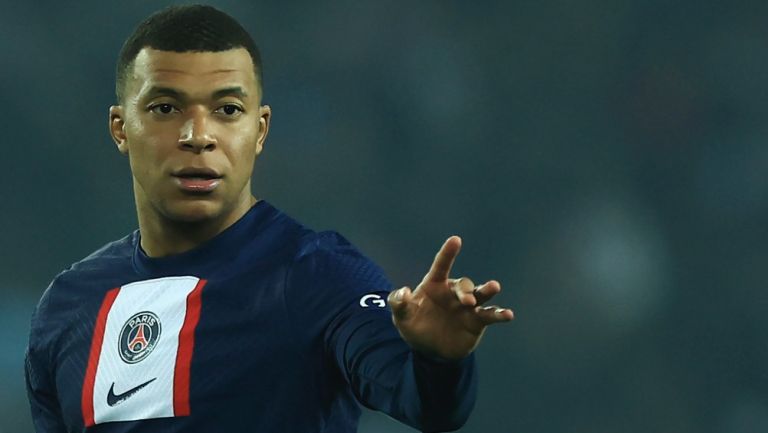 Kylian Mbappé 'explotó' en redes sociales ante los rumores