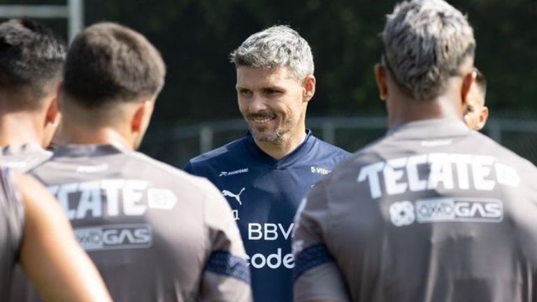 Fernando Ortiz con Rayados en pretemporada